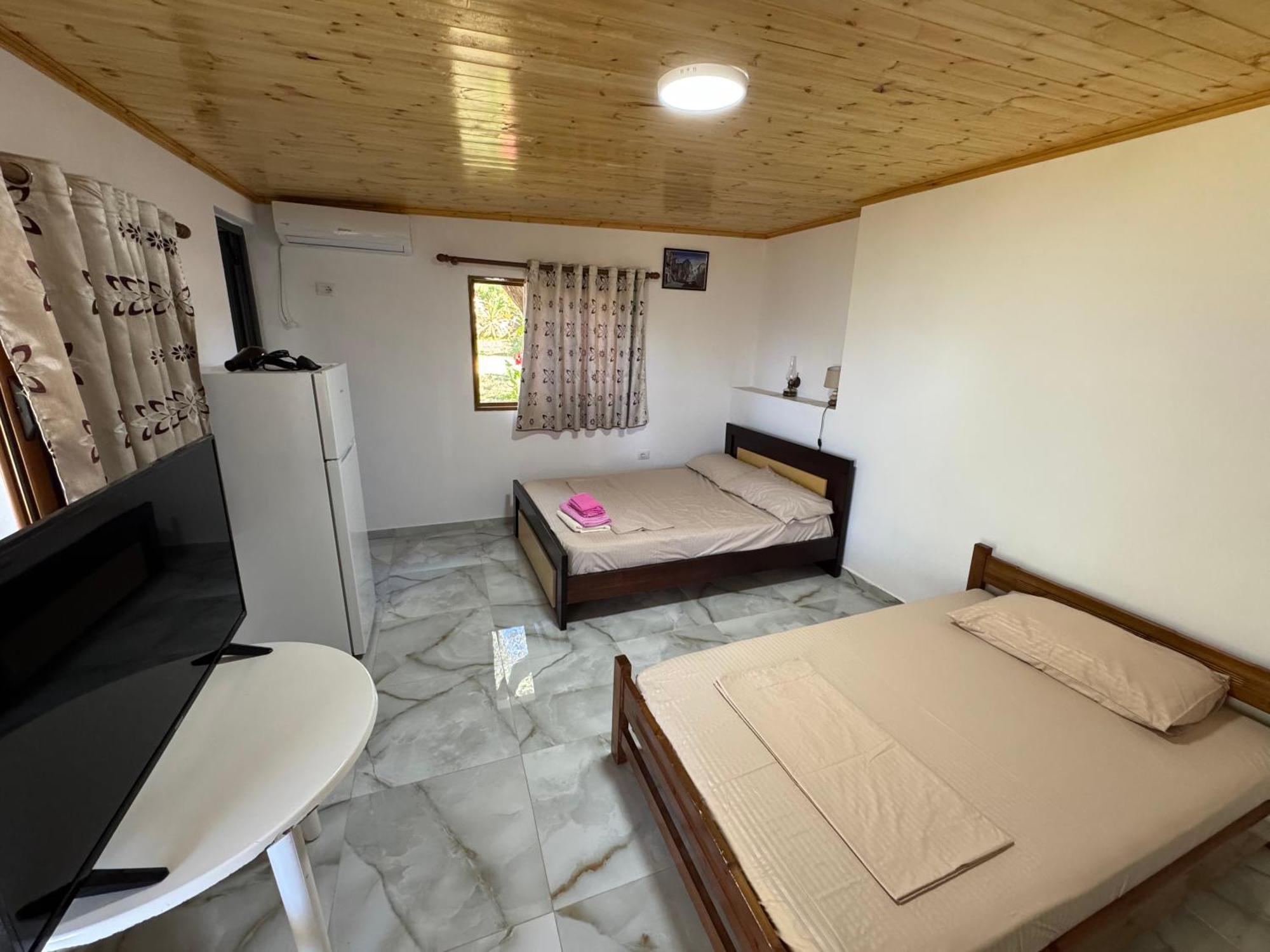 Oni Apartments Ksamil Buitenkant foto