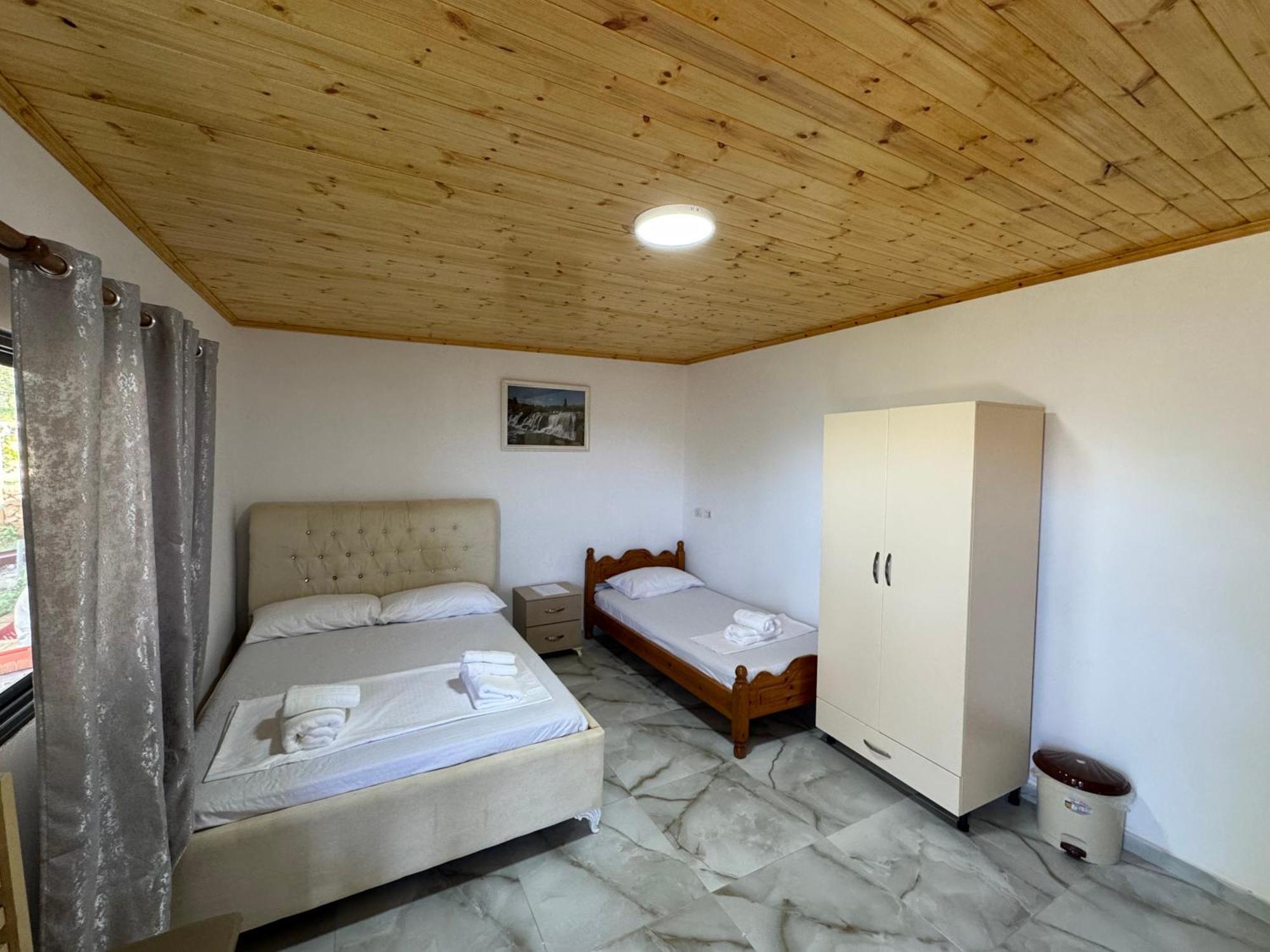 Oni Apartments Ksamil Buitenkant foto